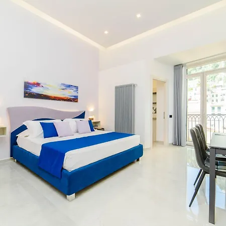 Cloister 4*