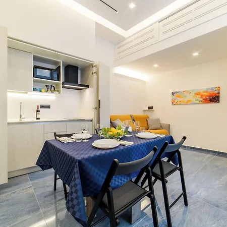 Affittacamere Cloister 4*